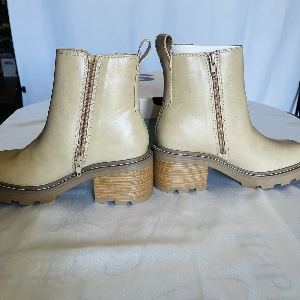 SO Memory Foam Boots Size 6 MED Tan color (Orig $49.99) - Picture 7 of 10